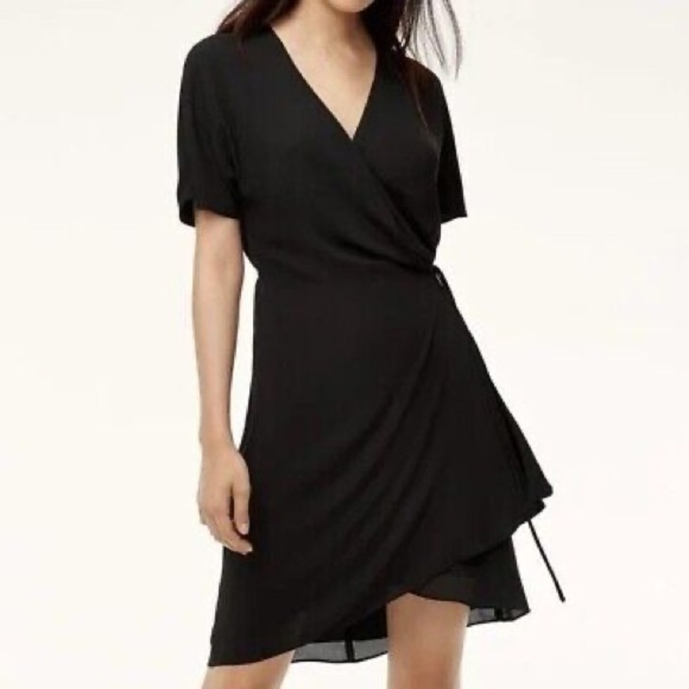 Aritzia Babaton Wallace Short  Sleeve Wrap Dress in Black Sz XXS